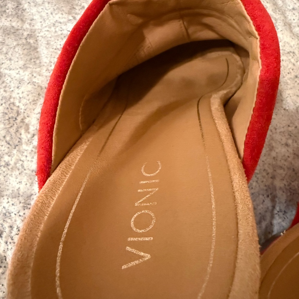 Vionic Red Suede Clogs Mule - Picture 7 of 7